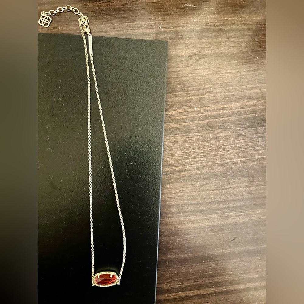 Never worn Kendra Elise necklace!